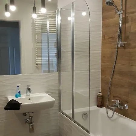 Apartament Widokowy Lotnicza Apartment Wroclaw